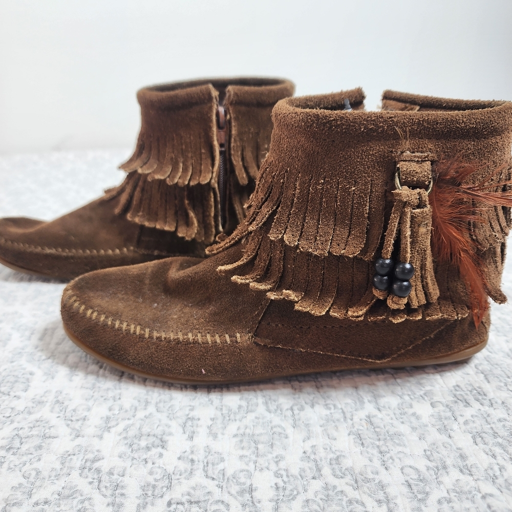 Minnetonka Double Fringe High Top Zip Concho Hardsole Suede Moccasins Size 7